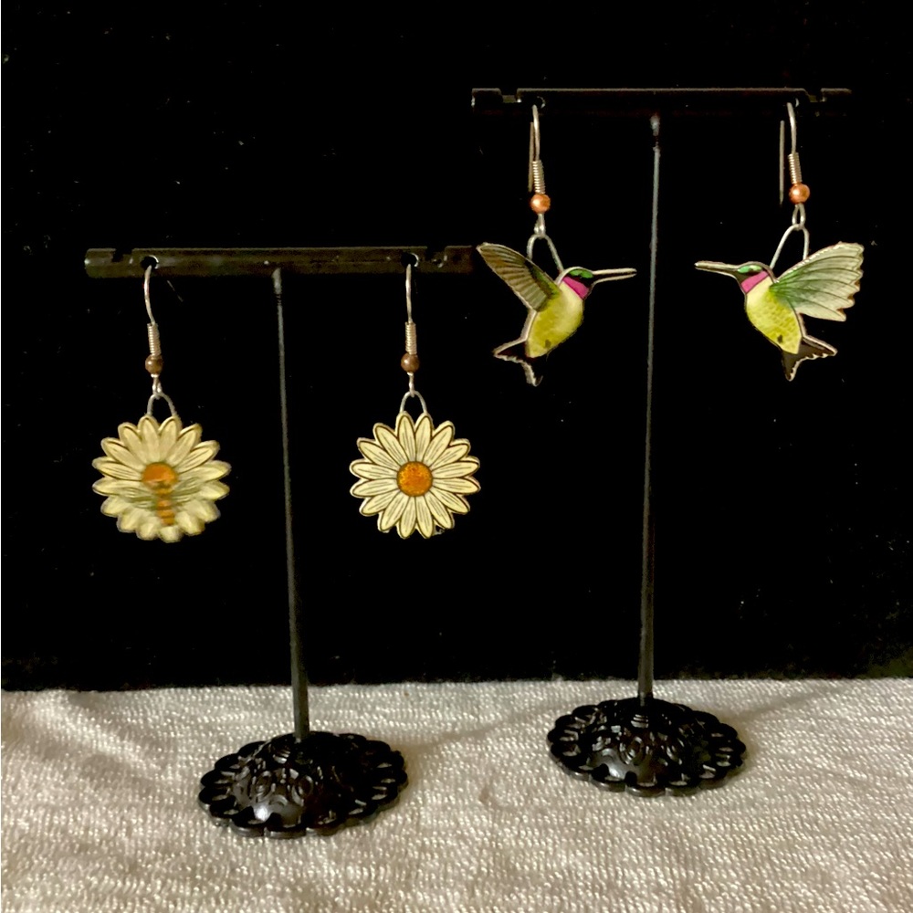 Jabebo 2 pair of earrings